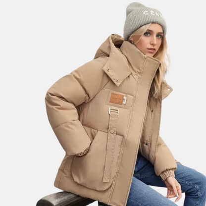 Mistrève | Veste d’Hiver Femme Matelassée Imperméable avec Capuche – Chaleur & Élégance