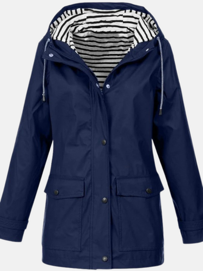Mistrève | Imperméable Femme à Capuche – Légèreté, Respirabilité & Élégance Tous-Temps