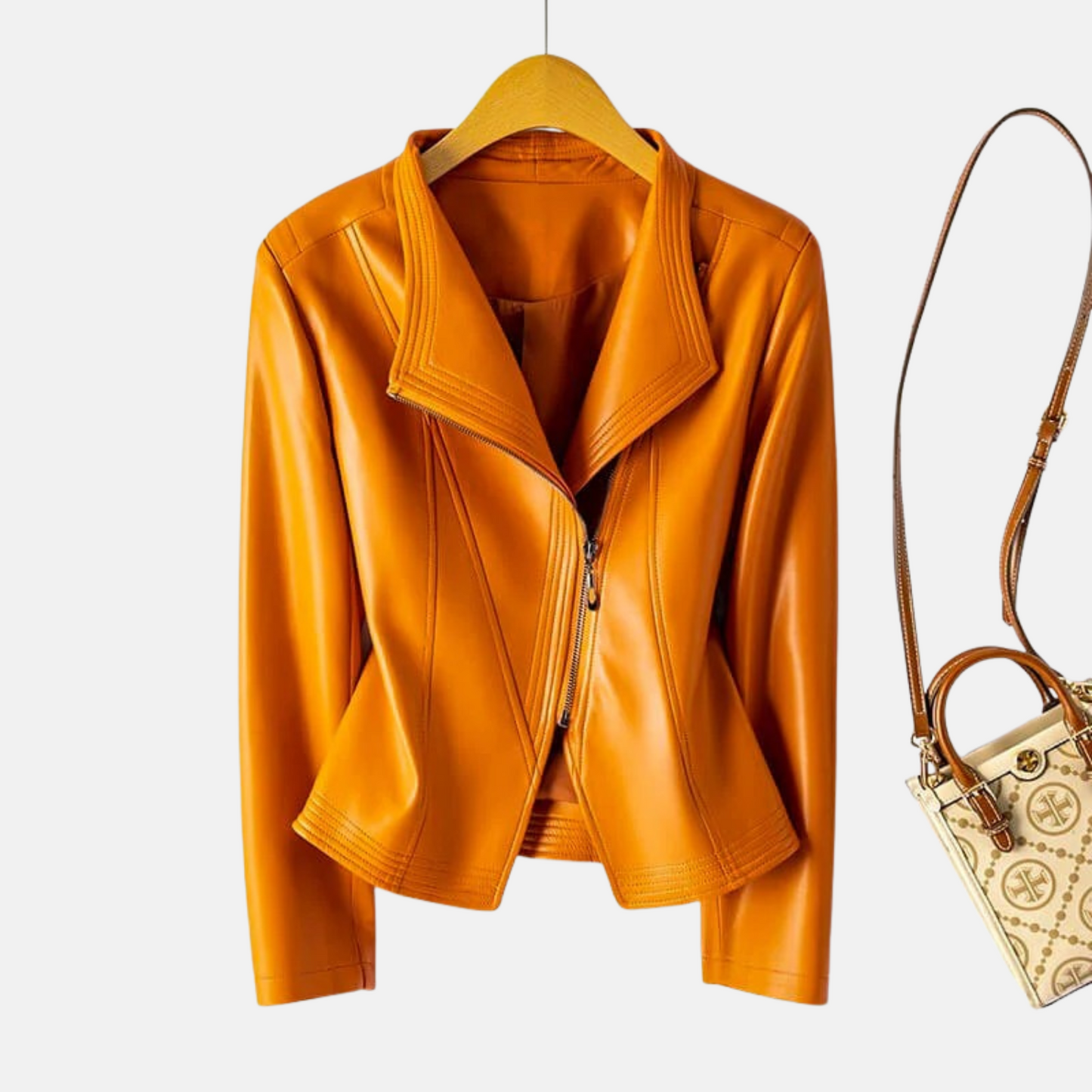 Mistrève | Veste Femme Cuir – Élégance Moderne & Audace Structurée